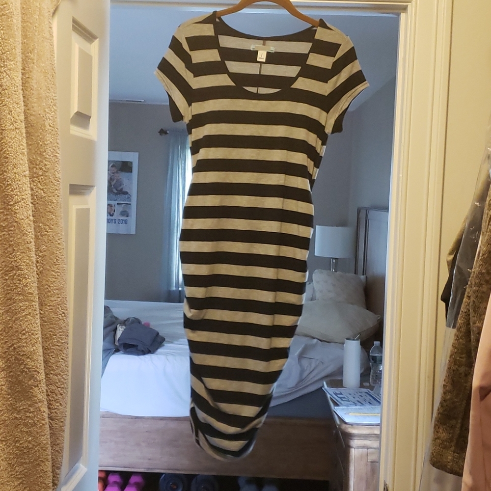 Old navy maternity dress